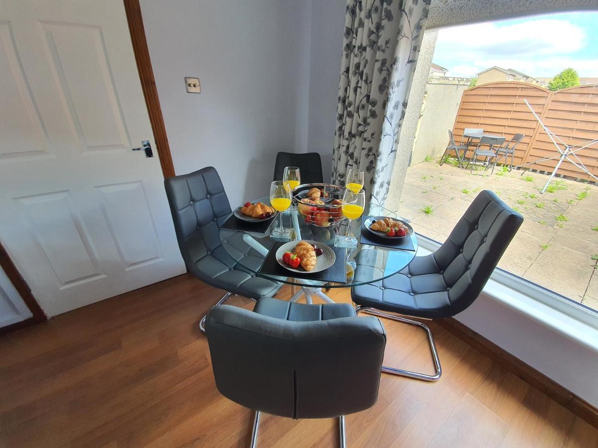 Apartmán Premier - Kenilworth House Holytown Exteriér fotografie