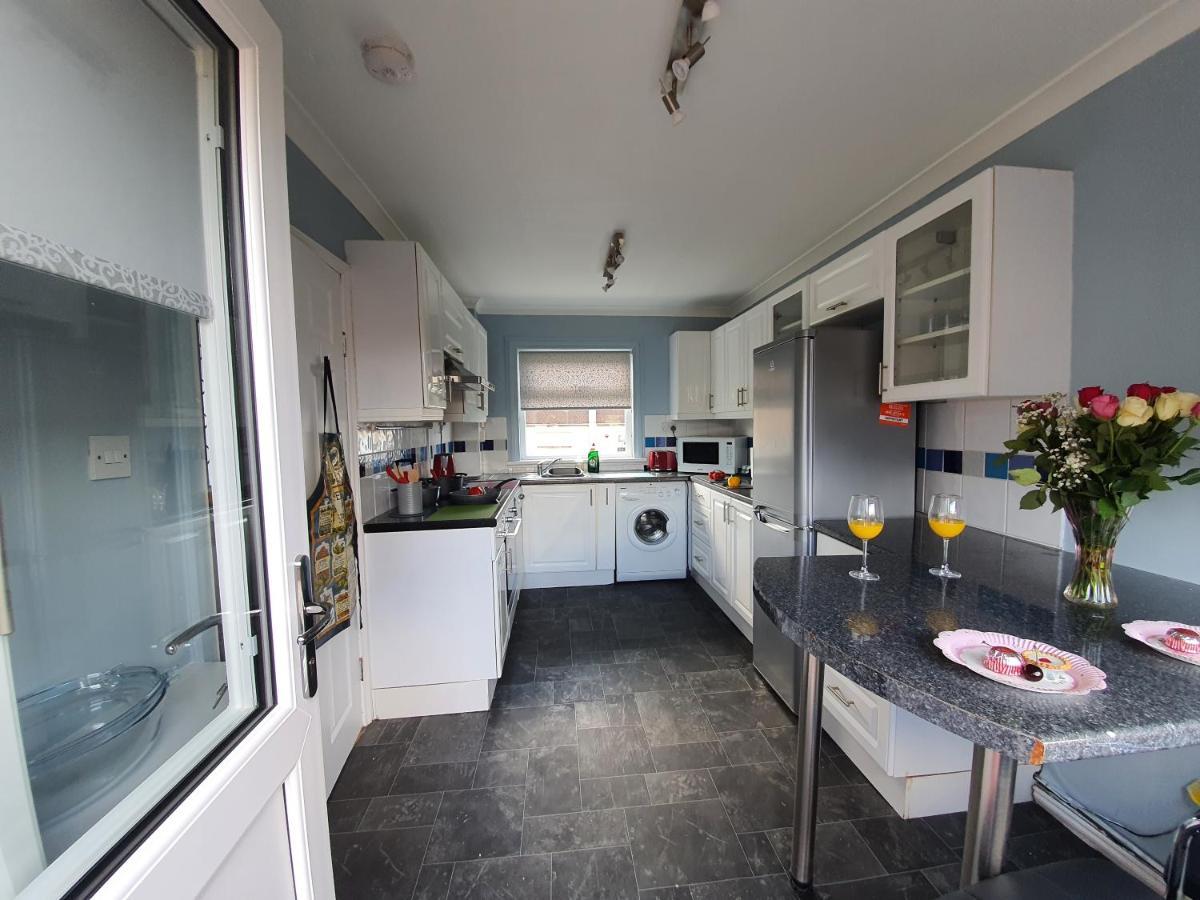 Apartmán Premier - Kenilworth House Holytown Exteriér fotografie