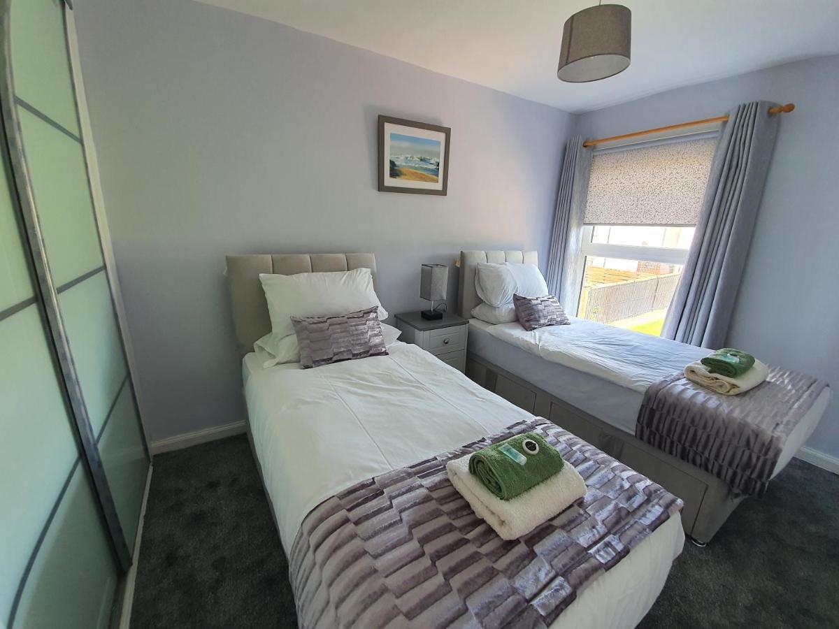 Apartmán Premier - Kenilworth House Holytown Exteriér fotografie